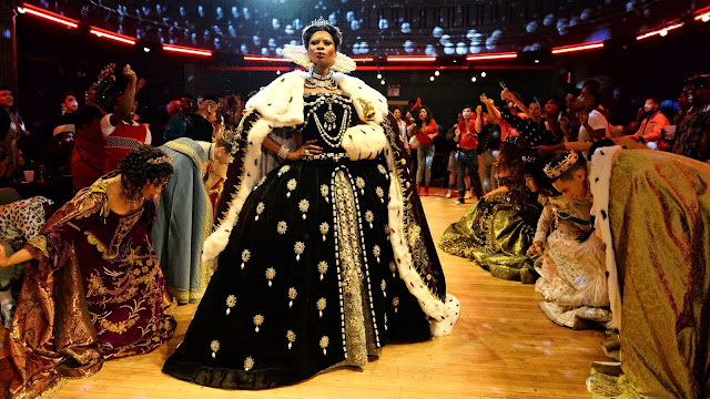 Pose 1×01 “Pilot” – La recensione