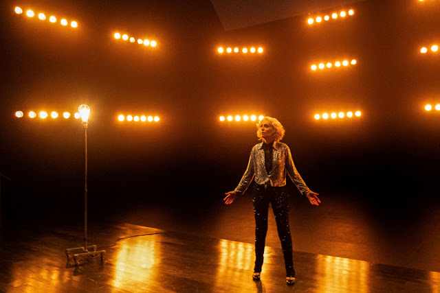 ‘Transparent’, primo sguardo all’episodio musicale che chiuderà la serie di Amazon