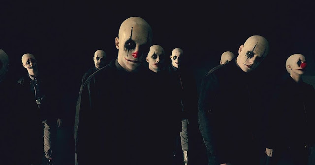 Primo poster e immagini promozionali da ‘American Horror Story: Cult’