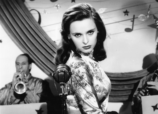 Addio a Lucia Bosè: l’attrice muore a 89 anni a causa del Coronavirus
