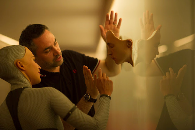 Alex Garland dirigerà una nuova serie sci-fi per FX