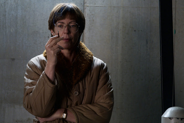 Allison Janney abbatte le barriere hollywoodiane dell’età: Protagonista del thriller ‘Lou’, prodotto da J. J. Abrams