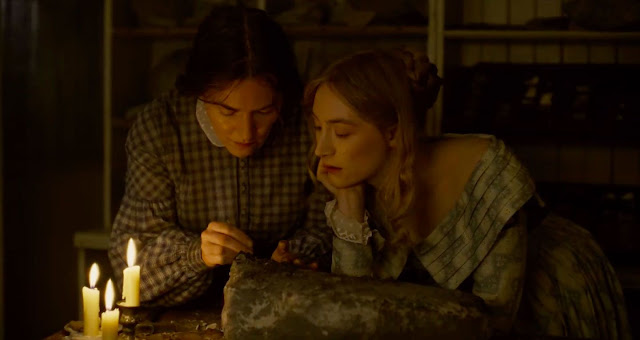 ‘Ammonite’: il trailer del film con Kate Winslet e Saoirse Ronan in arrivo a Telluride e Toronto