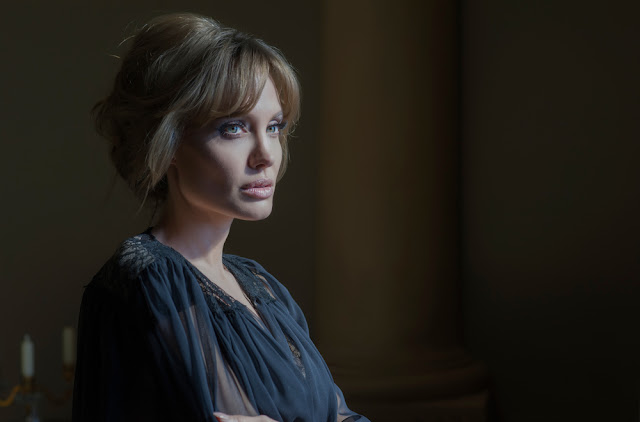 Angelina Jolie protagonista e produttrice del dramma ‘The Kept’
