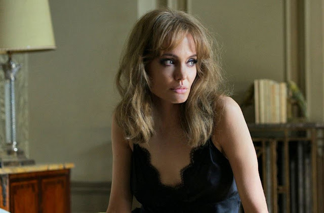 Ecco il Trailer di ‘FIRST THEY KILLED MY FATHER’, il ritorno di Angelina Jolie alla Regia