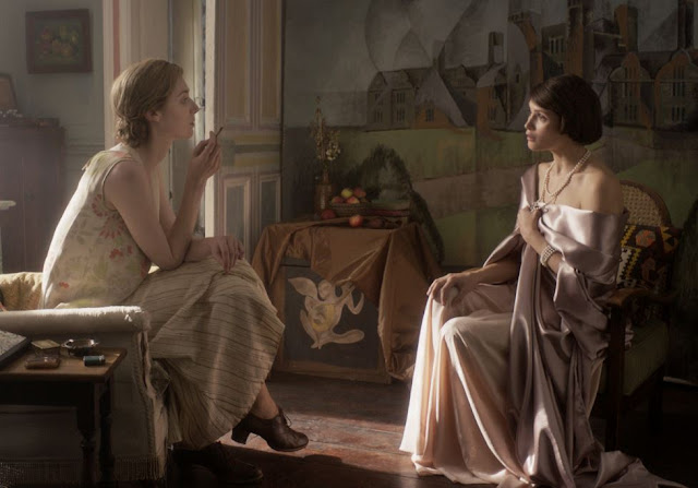 Elizabeth Debicki e Gemma Arterton nella prima immagine di ‘Vita & Virginia’