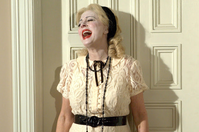 Feud 1×04 “More, or Less” – La Recensione