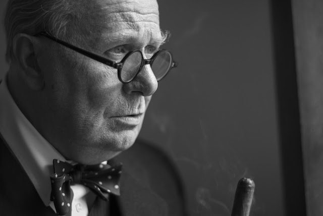 Gary Oldman ha quasi avuto un avvelenamento da nicotina sul set de ‘L’ora più buia’