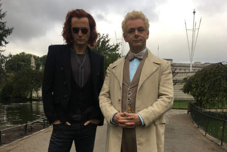 ‘Good Omens’: David Tennant e Michael Sheen nella prima foto dalla serie Amazon ispirata a Neil Gaiman