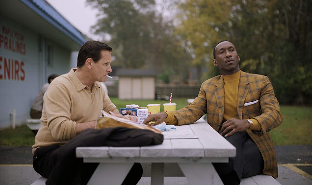 ‘Green Book’: Viggo Mortensen e Mahershala Ali scrivono una lettera nella prima clip