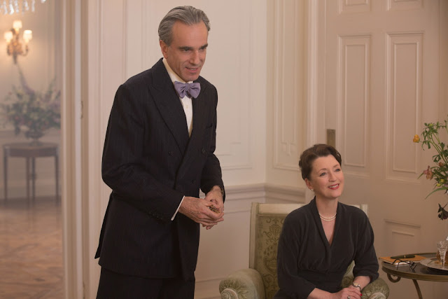 ‘Il filo nascosto’: è guerra con il cibo nella scena tagliata con Daniel Day-Lewis e Lesley Manville