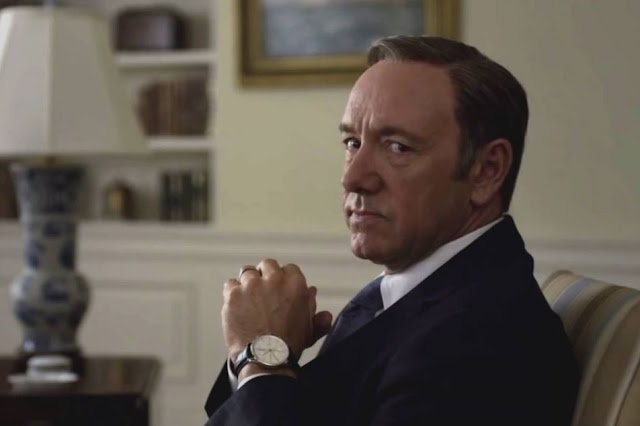 La produzione della sesta stagione di ‘House of Cards’ viene interrotta in seguito alla vicenda di Kevin Spacey