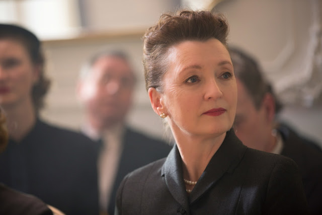 Liam Neeson e Lesley Manville inedita coppia nel dramma ‘Normal People’