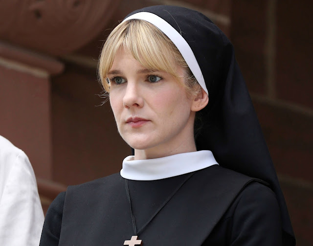 Lily Rabe insieme a Christian Bale ed Amy Adams nel biopic su Dick Cheney