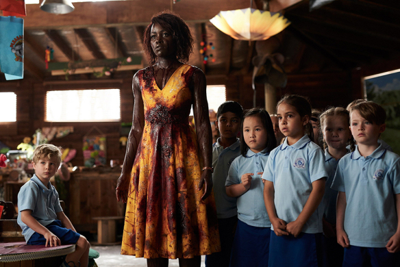 ‘Little Monsters’: Lupita Nyong’o contro gli zombie nel  nuovo trailer della commedia del Sundance
