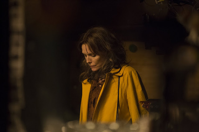 Michelle Pfeiffer nel trailer del dramma ‘Where Is Kyra?’
