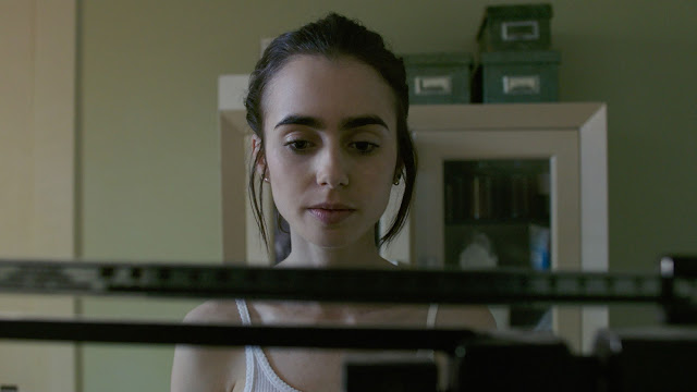 Primo trailer per il film Netflix ‘To the Bone’ con Lily Collins e Keanu Reeves