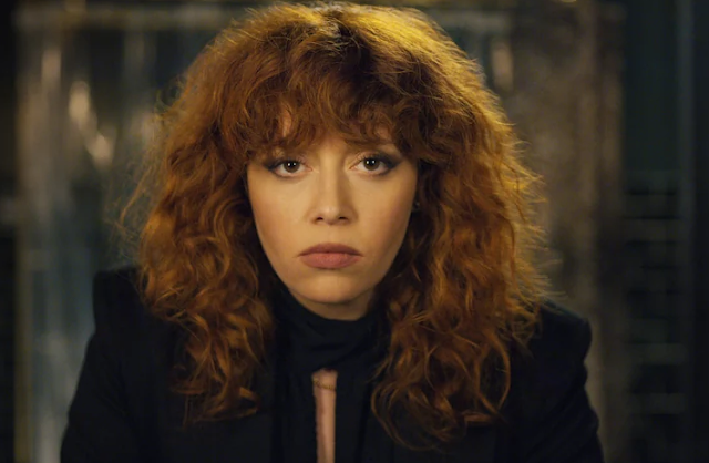 ‘Russian Doll’: Natasha Lyonne nel trailer della serie Netflix scritta con Amy Poehler