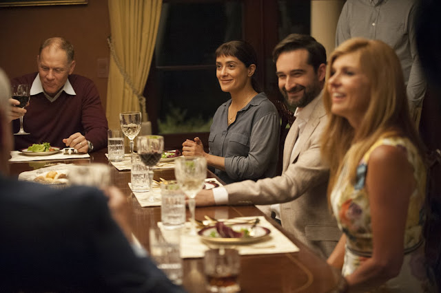 Salma Hayek nel trailer di ‘Beatriz at Dinner’