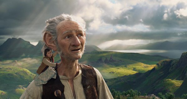 Steven Spielberg meraviglia Cannes con IL GIGANTE GENTILE