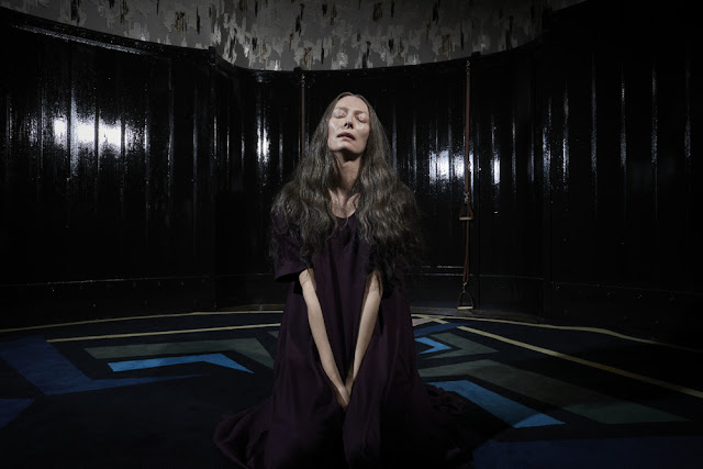 ‘Suspiria’, Luca Guadagnino vorrebbe un prequel per il personaggio di Tilda Swinton