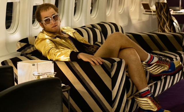 Taron Egerton è Elton John nella prima immagine di ‘Rocketman’