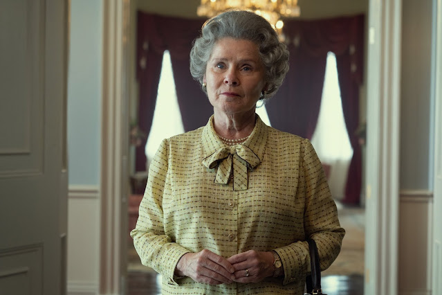 ‘The Crown’: Imelda Staunton è Elisabetta II nella prima immagine della quinta stagione
