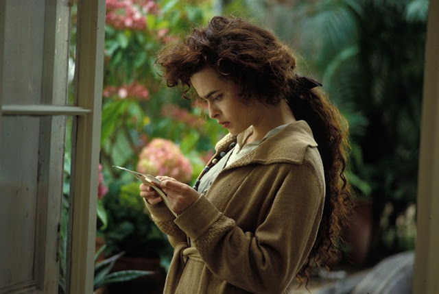 ‘The Crown’: Netflix ufficializza la presenza di Helena Bonham Carter nel cast della terza stagione