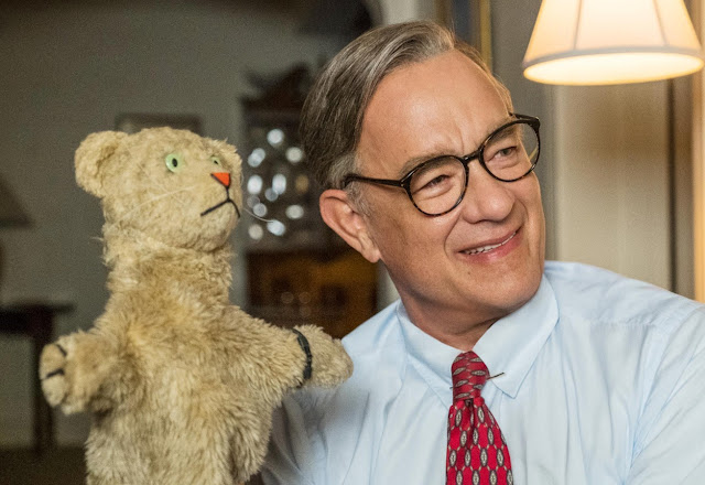 Tom Hanks è Mr.Rogers nel trailer di ‘A Beautiful Day in the Neighborhood’