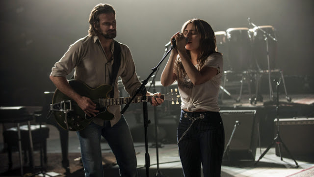 Uno sguardo a Bradley Cooper e Lady Gaga nella prima immagine di ‘A Star Is Born’