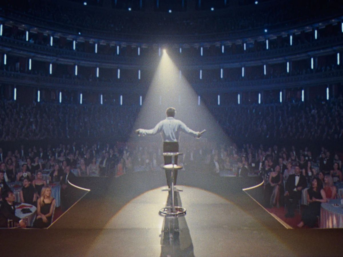 Better Man, il trailer del film su Robbie Williams